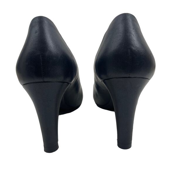 Chanel Cap Toe Leather Pumps CC Interlocking Logo Black Navy Size 39.5 - Picture 9 of 13